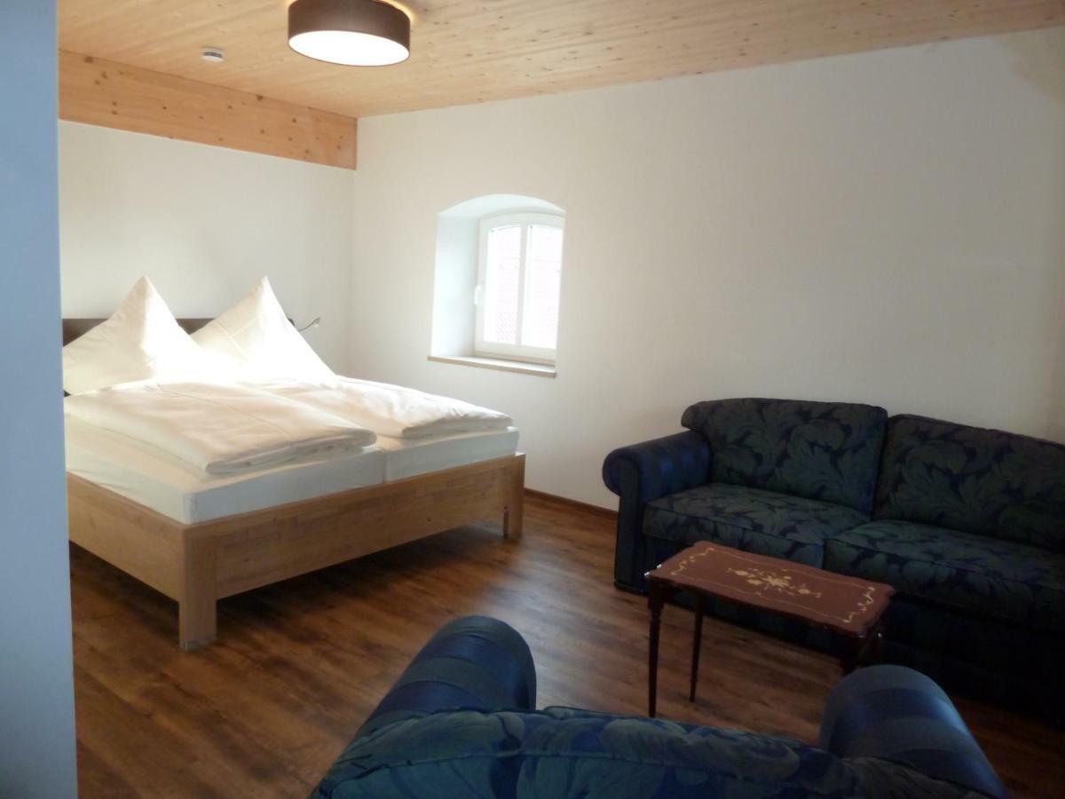 Ferienwohnung Zum Dorfwirt Riedenburg Esterno foto